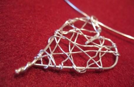 wire heart detail
